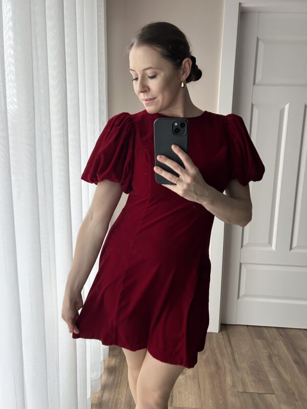 Czerwona welurowa krótka sukienka z bufiastymi rękawami 36 S Nobody's Child